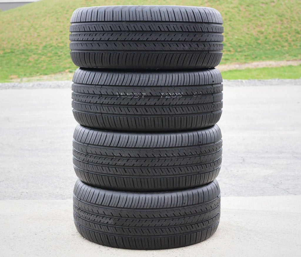 Set of 4 255/40R18 99Y XL High Performance Tires Q3539