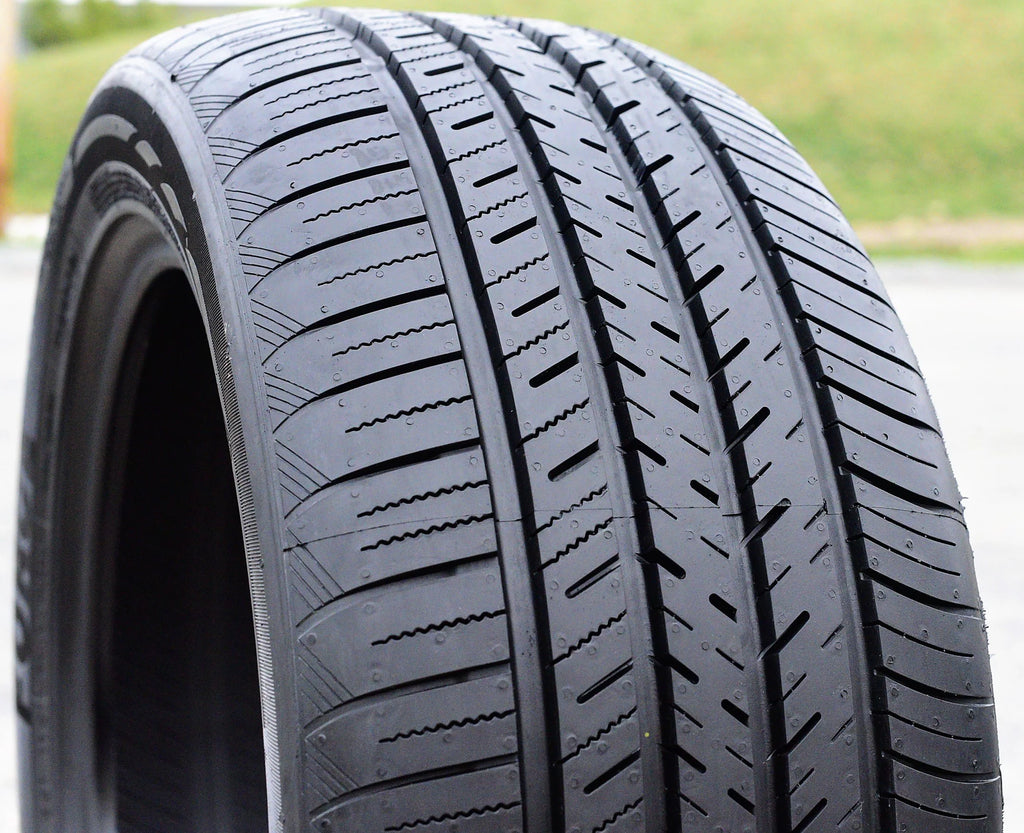 Set of 4 255/40R18 99Y XL High Performance Tires Q3539
