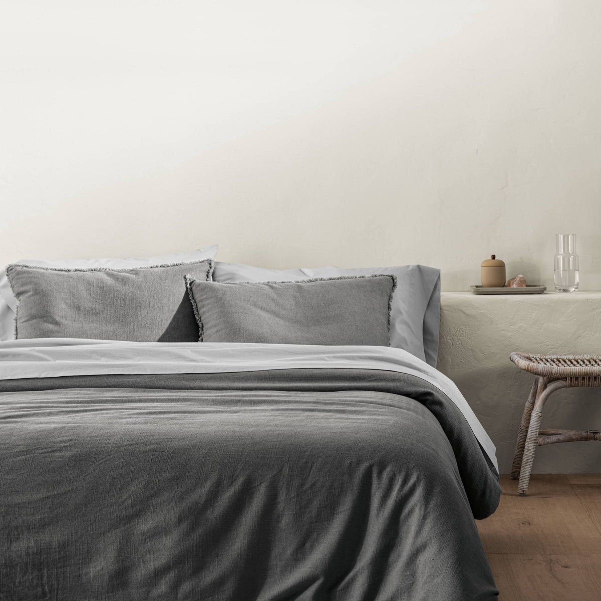 Full/Queen Linen Blend Comforter and Sham Set K6227