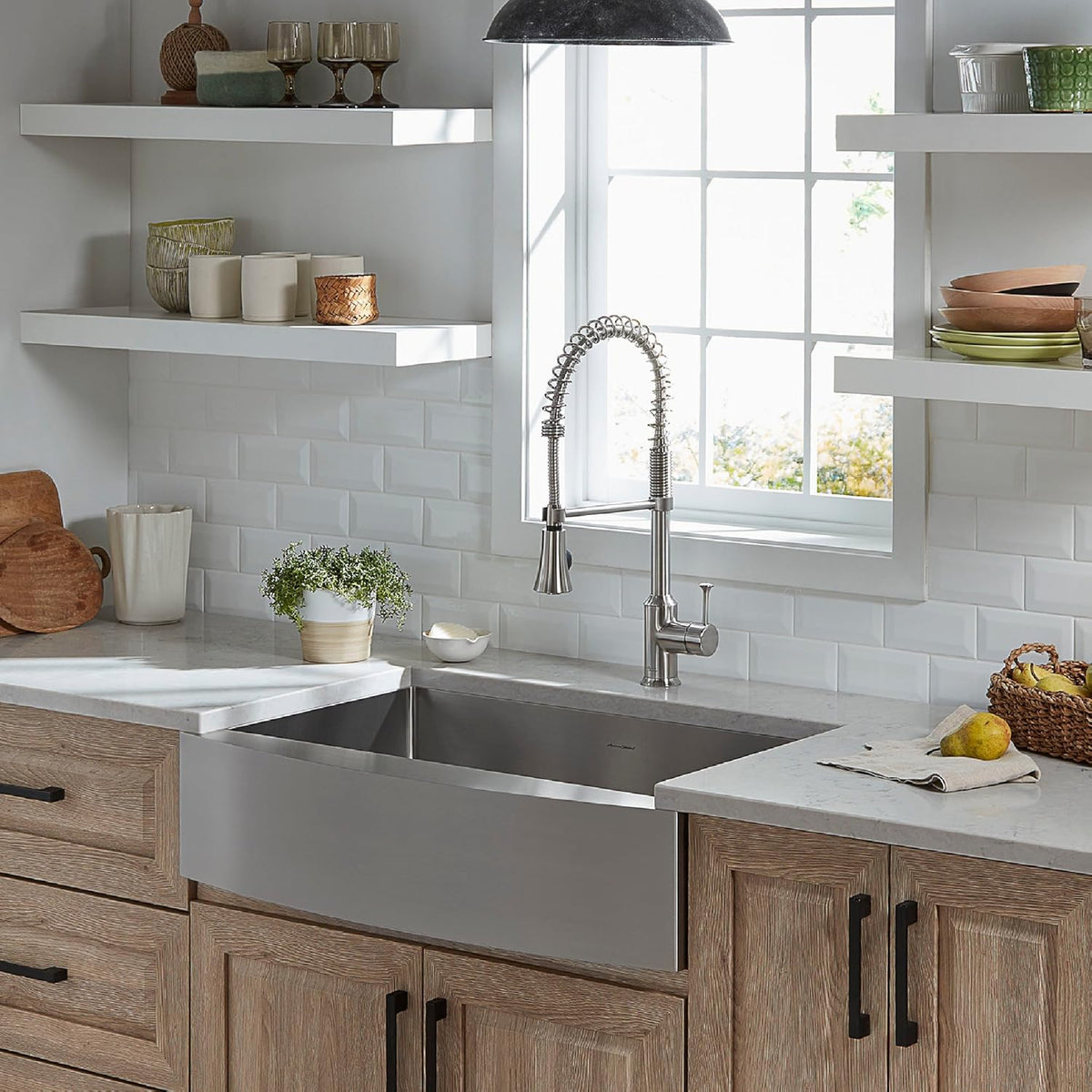 33X22-Inch Apron Stainless Steel Sink with Grid and Drain T6511