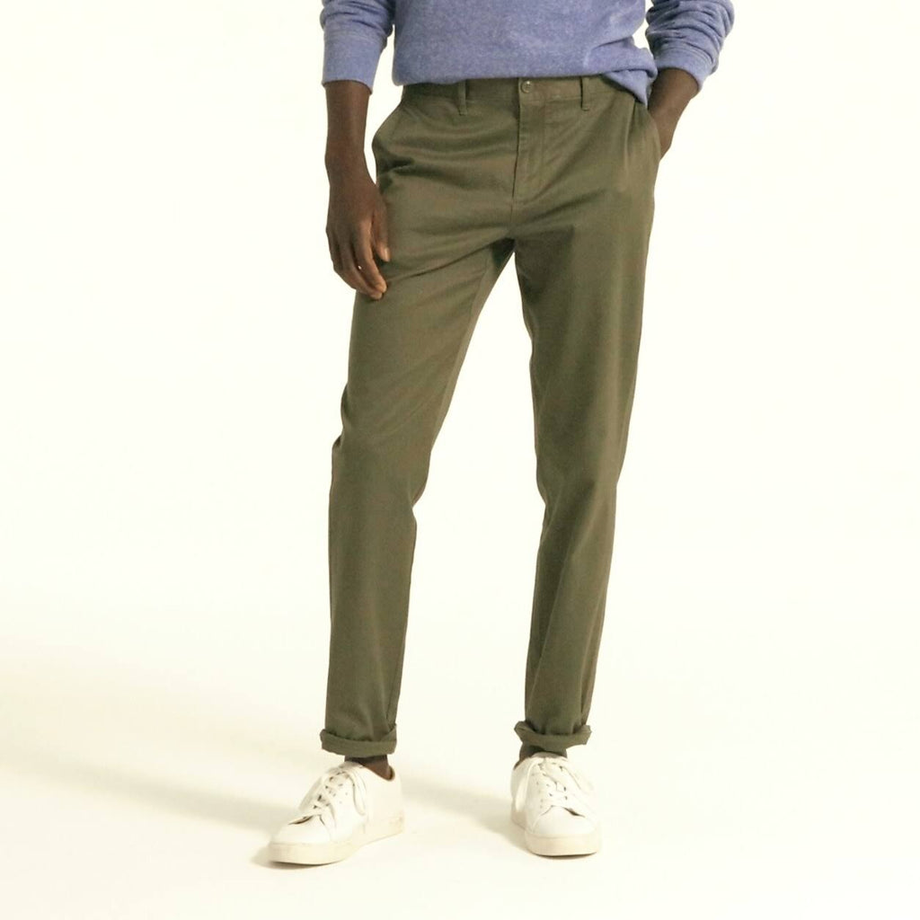 Straight-Fit Stretch Chino Pant W984
