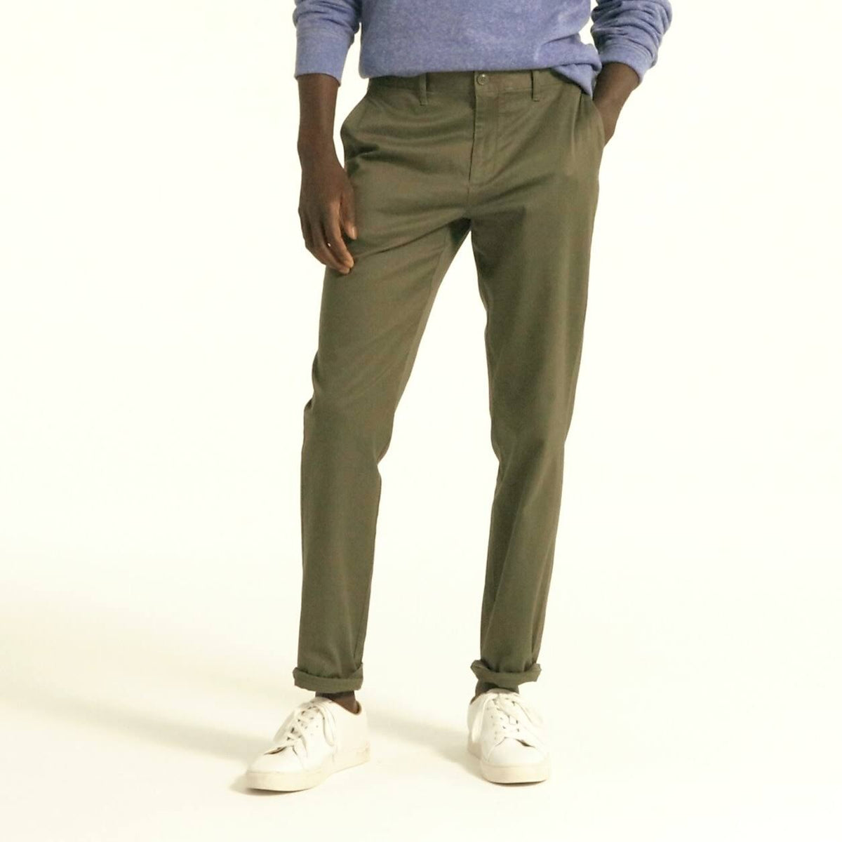 Straight-Fit Stretch Chino Pant W984