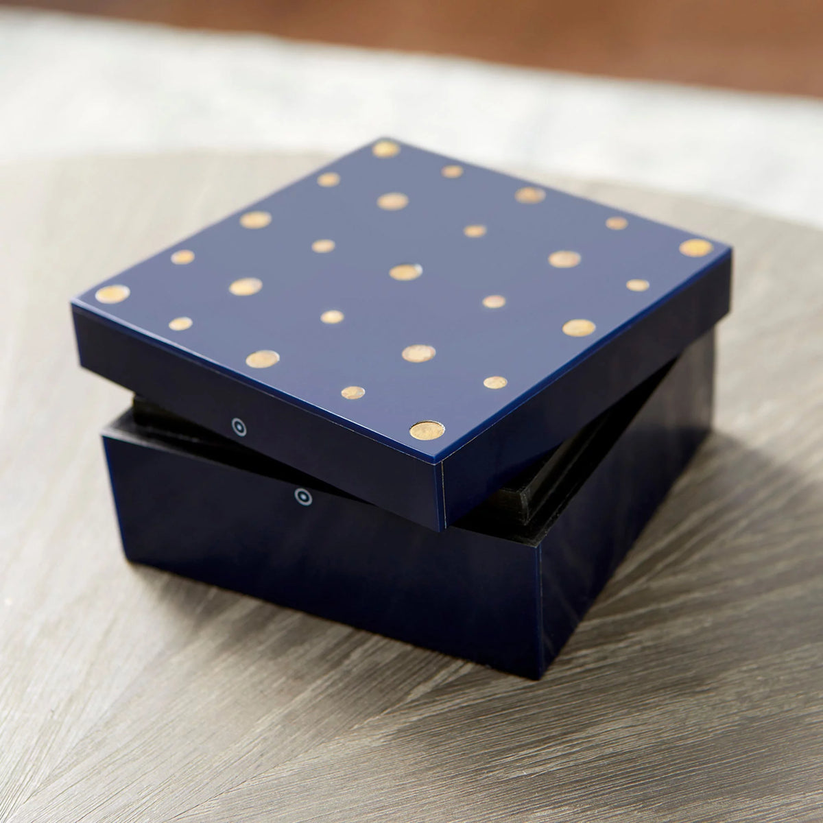 Large Container 6 Inches Wide by 3 Inches X948990